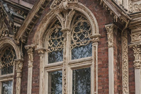 Victorian house exterior painting